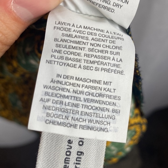 J. Crew Ratti Elephant Off Shoulder Ruffle Blouse - Size 6 - Picture 12 of 15